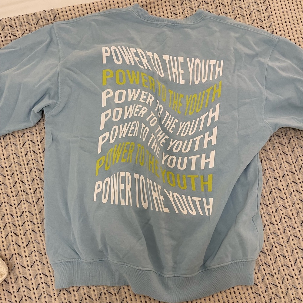 Mayfair oversized crew neck ‘Power To The Youth’ on the back